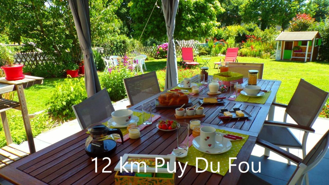 Bed and Breakfast Les Terrasses Saint-Paul-en-Pareds Exterior foto